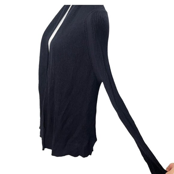 Welcome to my closet! I'm sorry but this item has sold and is not available. - Picture 7 of 9